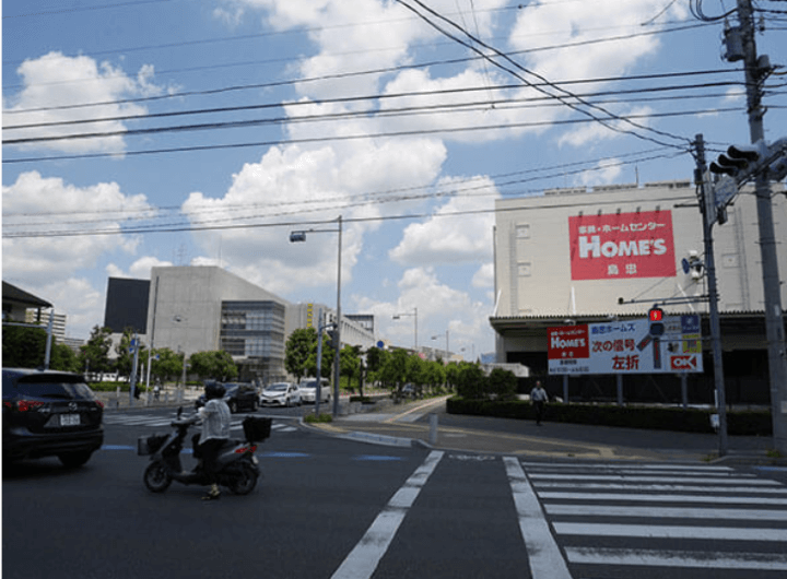 横断歩道を渡ります