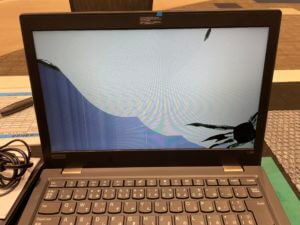 画面が割れた!!【Lenovo L380】の記事画像