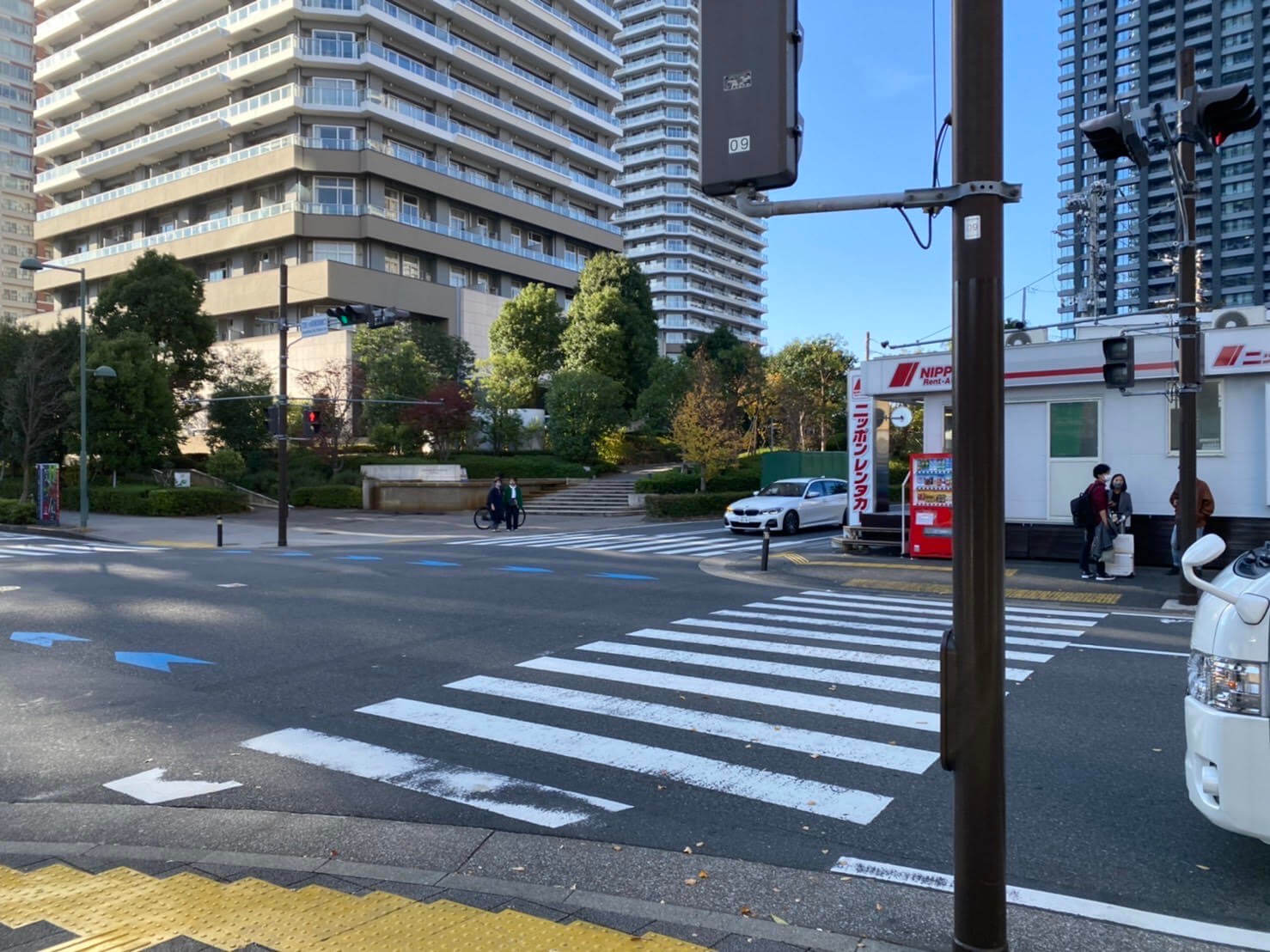 ニッポンレンタカーさんを右へ