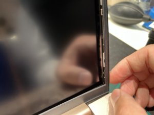 ノートパソコンの液晶割れてしまった！【HP pavilion13】 - パソコン