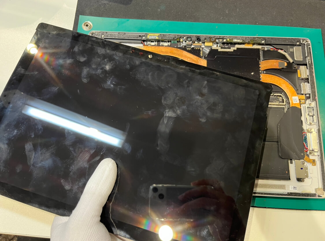 バッテリー交換！【surface Pro5】 - パソコン修理・データ復旧