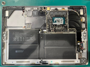 Microsoft - Surface Pro 5　バッテリー切れ Microsoft Surface Pro 5のバッテリー交換 - iFixit 修理ガイド