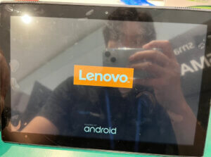 ガラスが割れてしまった！【LenovoTab TB-X304F】の記事画像