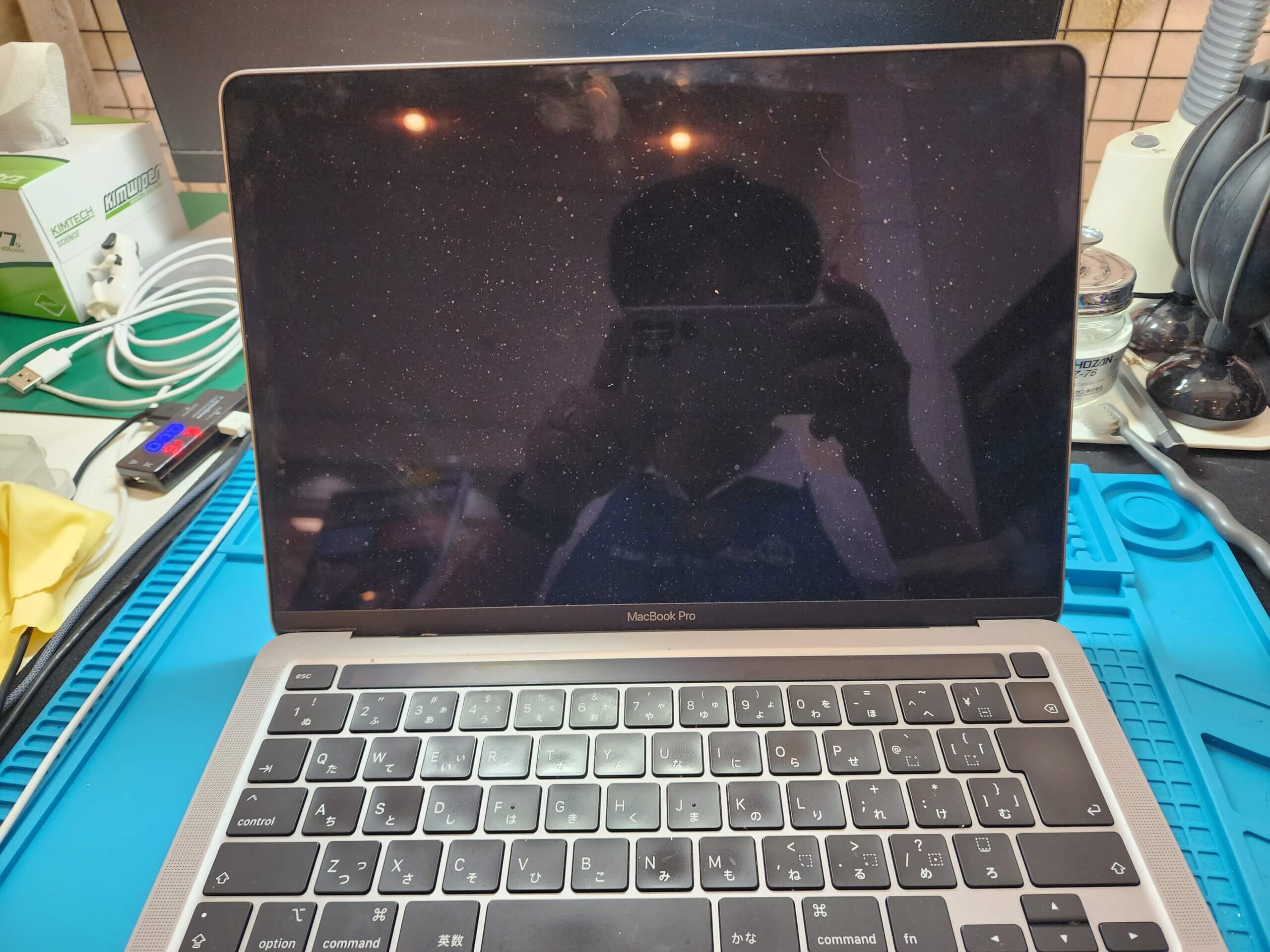 液晶が割れてしまった！ 【Apple MacBookPro 13 A2251】 - パソコン