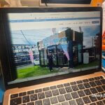 Macbookの液晶が割れてしまった！　Macbook M1 Air A2337の写真