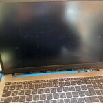 Lenovo IdeaPad 15インチ ノートPC 上半身（ディスプレイ + ヒンジ部分）まるごと交換の写真
