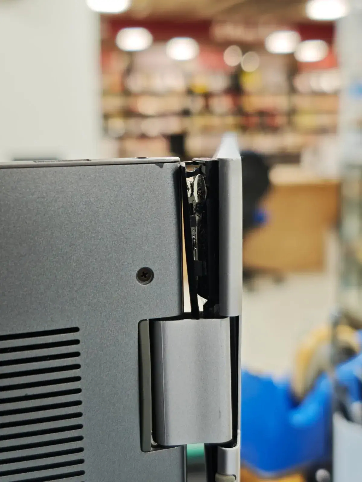 トップカバー破損